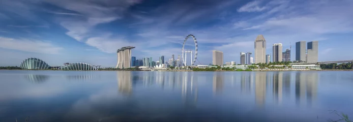 Wandcirkels tuinposter Landschap van de stad Singapore in de ochtendtijd van de dag. © anekoho