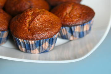tortini su piatto_ dolci
