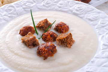 cauliflower cream soup