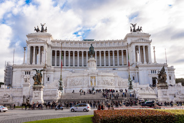 Obraz premium Equestrian monument to Victor Emmanuel II near Vittoriano in Rom
