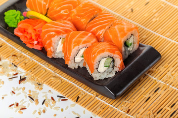 Salmon sushi rolls