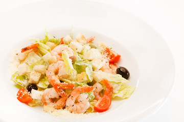 caesar salad with shrimps
