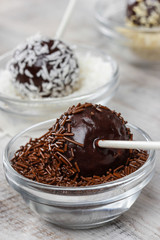 How to make cake pops - tutorial