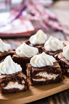 Cheesecake brownies with cream cheese frosting