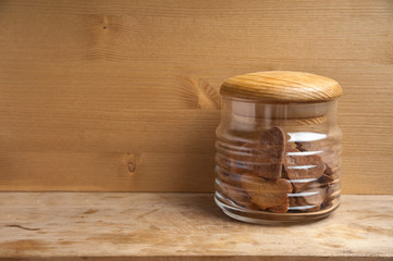 The ribbed bowl with sweet bisquit cookie-hearts