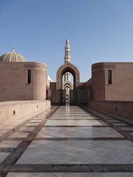 Sultan Qaboos Qabus Grand Mosque Mosquée Muscat Mascate Oman