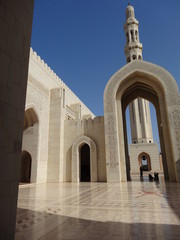 Fototapeta na wymiar Wielki Meczet Sultan Qaboos Meczet Qabus Muscat Oman