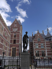 Rijksmuseum statue, Amsterdam