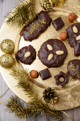 Teller mit Weihnachtsgebäck