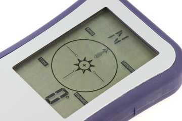digitaler Kompass isoliert auf weißem Hintergrund