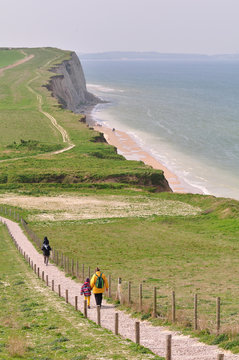 Falaises et randonneurs du cap Blanc Nez