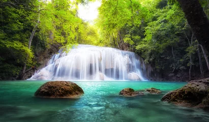 Poster Im Rahmen Tropischer Wasserfall in Thailand, Naturfotografie © Banana Republic