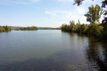Obraz premium Zusammenfluss Main-Donau-Kanal und Donau