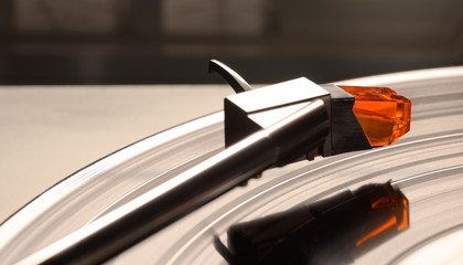 Turntable-cartridge-vinyl LP