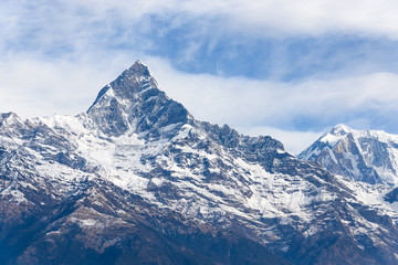 Fototapeta na wymiar Góra Machapuchare w Nepalu