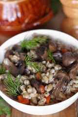 Pearl barley with mushrooms