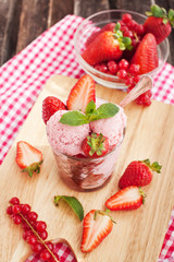 Strawberry ice cream