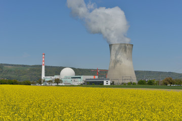 Fototapeta na wymiar Atomkraftwerk