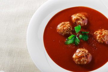 tomato soup with meatballs