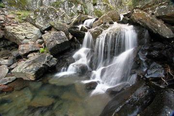 Cascada en arroyo de la Miacera, El Gasco, Hurdes, España