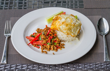stir fried minced beef and chili ,basil served with steamed rice