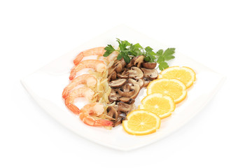 Shrimp salad with mushrooms and lemon.