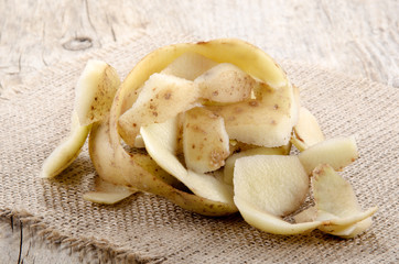 potato peel on a jute cloth