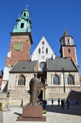 Château royal du Wawel,Cracovie, statue du pape