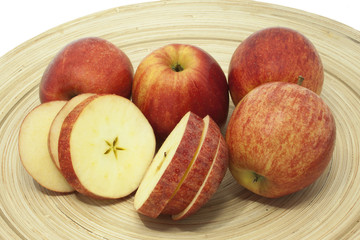 Fototapeta na wymiar red apples and slices
