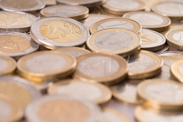 viele Euromünzen