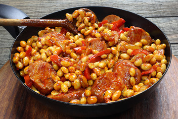Soybeans with paprika and sausage