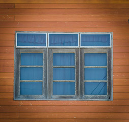 Fototapeta na wymiar Old wood window