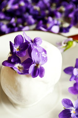 Ice cream with wild violets
