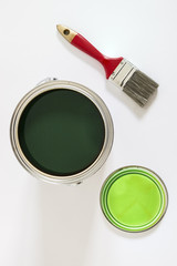 Grün - Pinsel und Farbdose