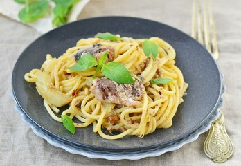 spaghetti with sardine sauce