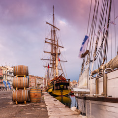 Quai de Sète au lever du jour © FredP