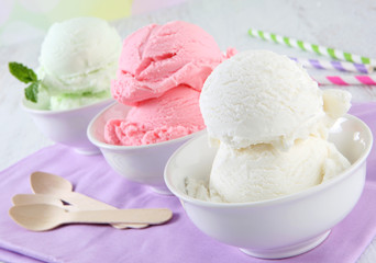 ice cream - 64060456