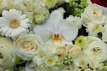 Mixed white wedding flowers
