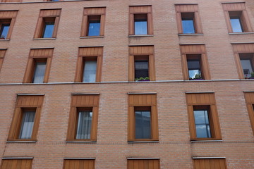 Fototapeta premium façade de briques roses