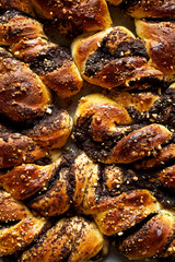Poppy seed buns