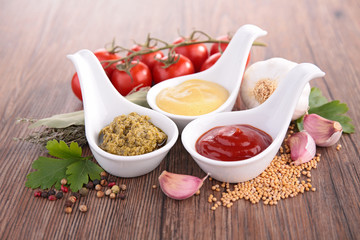 mustard,ketchup and pesto sauce