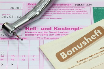 Heil- und Kostenplan eines Zahnarztes