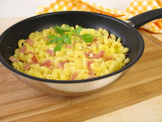 Omelett aus der Pfanne