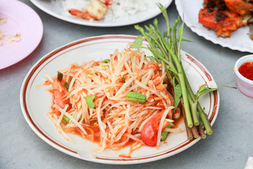 Som Tam -  green papaya salad - Thai dish