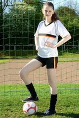 Teenager beim Mädchenfußball