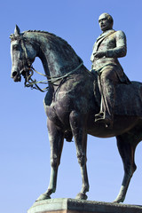 Fototapeta na wymiar Książę Albert Statua Poza Hall św w Liverpoolu