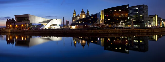 Wandaufkleber Panoramablick vom Albert Dock in Liverpool © chrisdorney