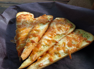 Garlic Buns with Cheese