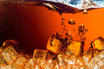 Cola with Ice - obrazy, fototapety, plakaty