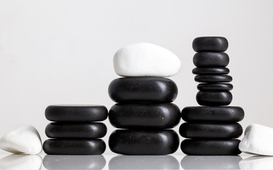 black pebble stones for spa massage